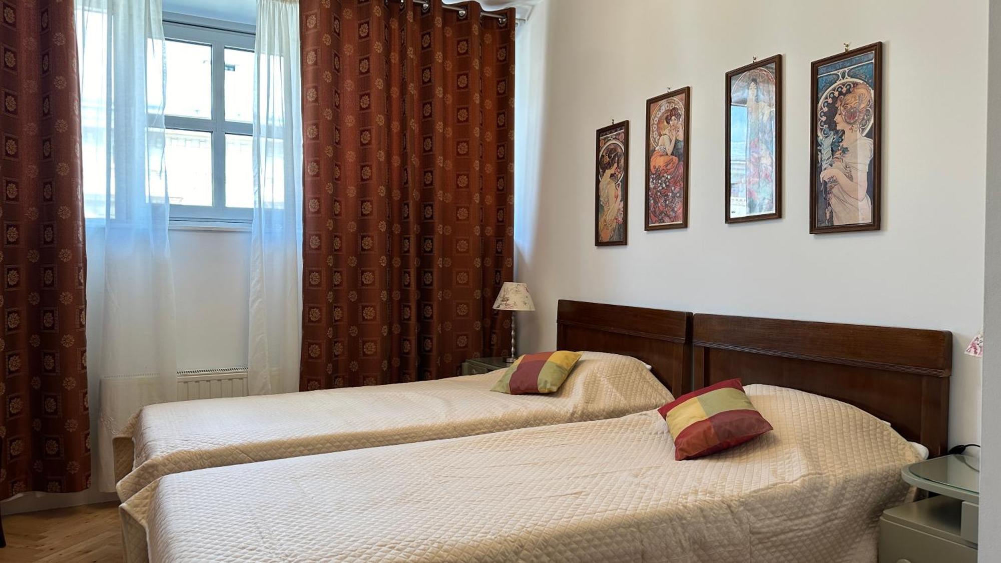 Two Bedrooms City Center Krakow Leilighet *